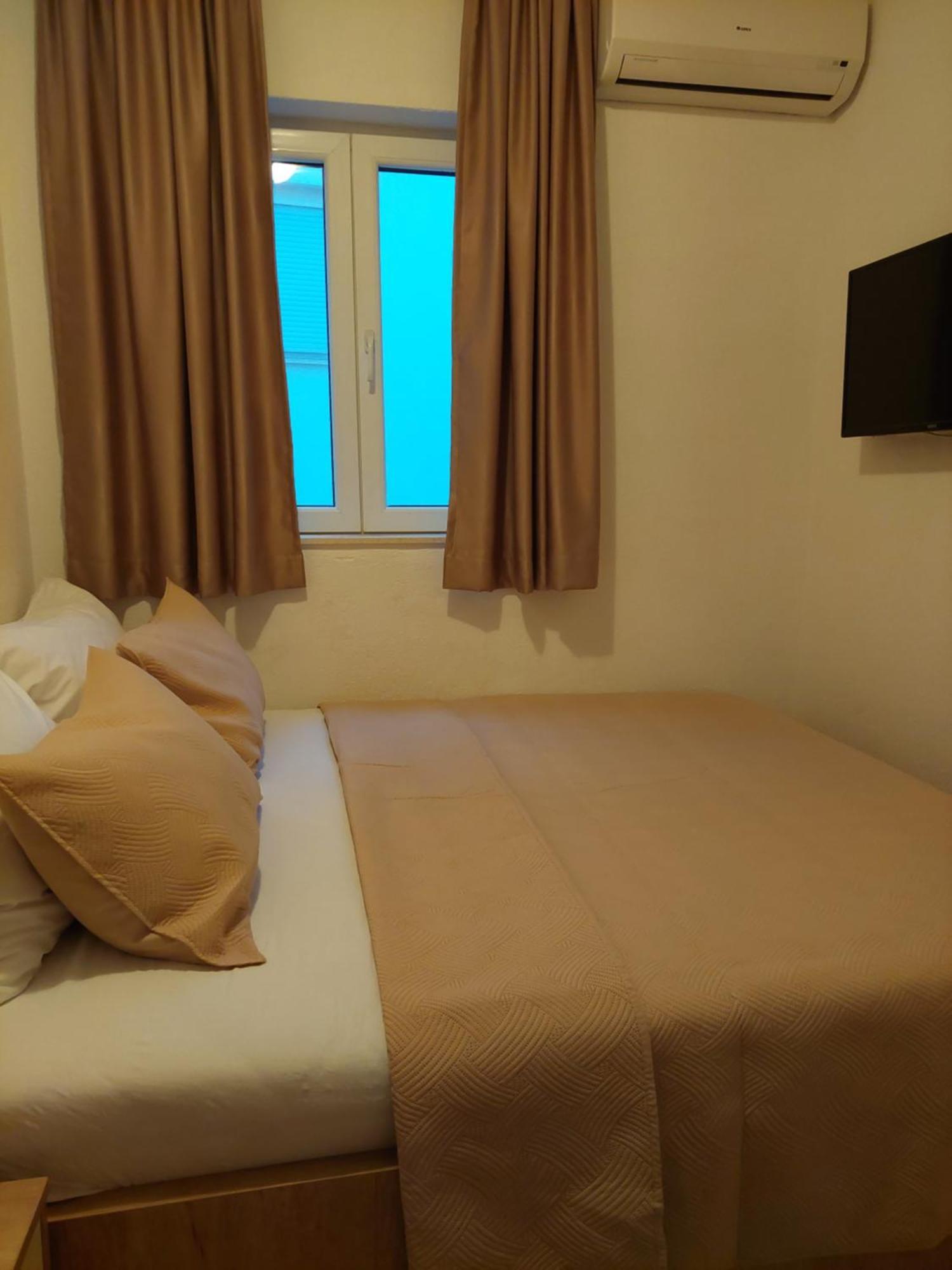 Royal Apartments Неум Екстер'єр фото