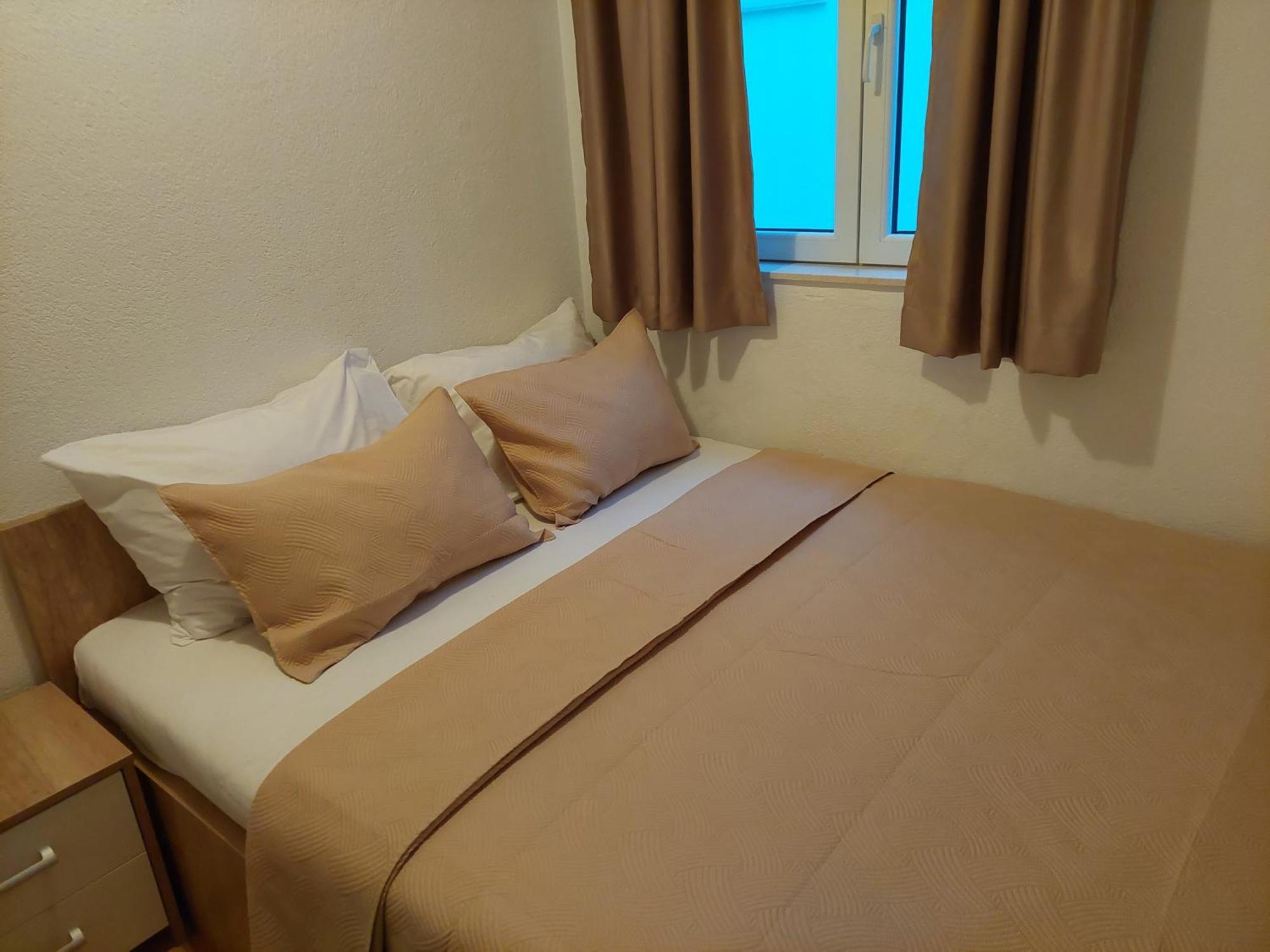 Royal Apartments Неум Екстер'єр фото